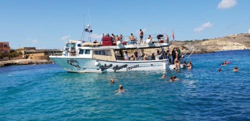 Boat trips to Comino