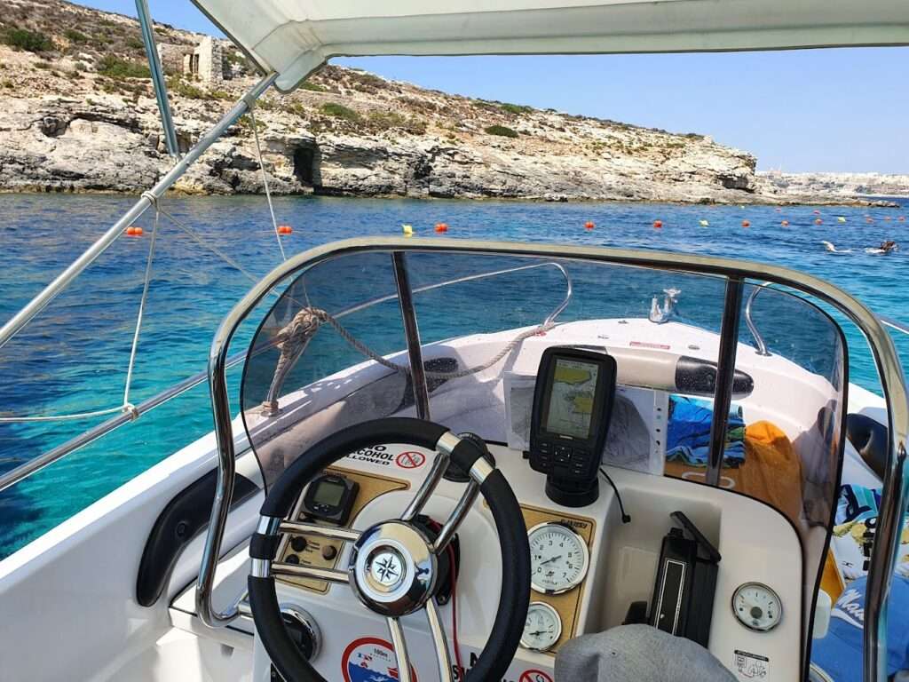 Self drive boat rental malta